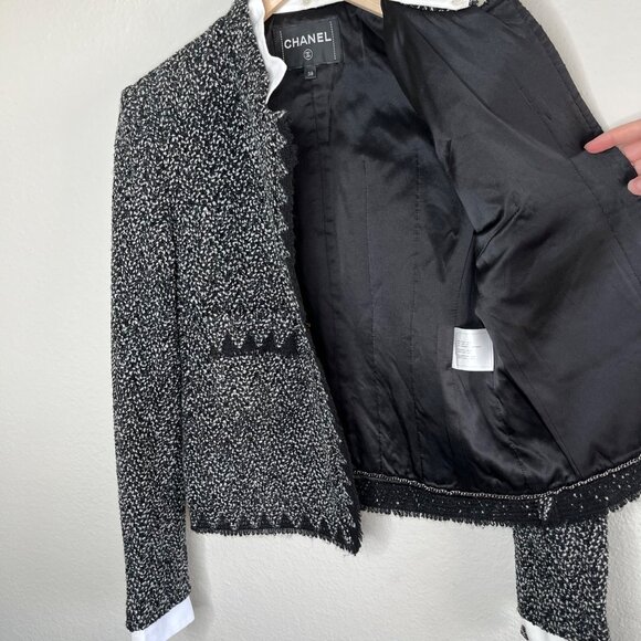 Chanel 2017 Black White Tweed Wool Blend Lion CC Button Jacket 38 - Picture 9 of 16
